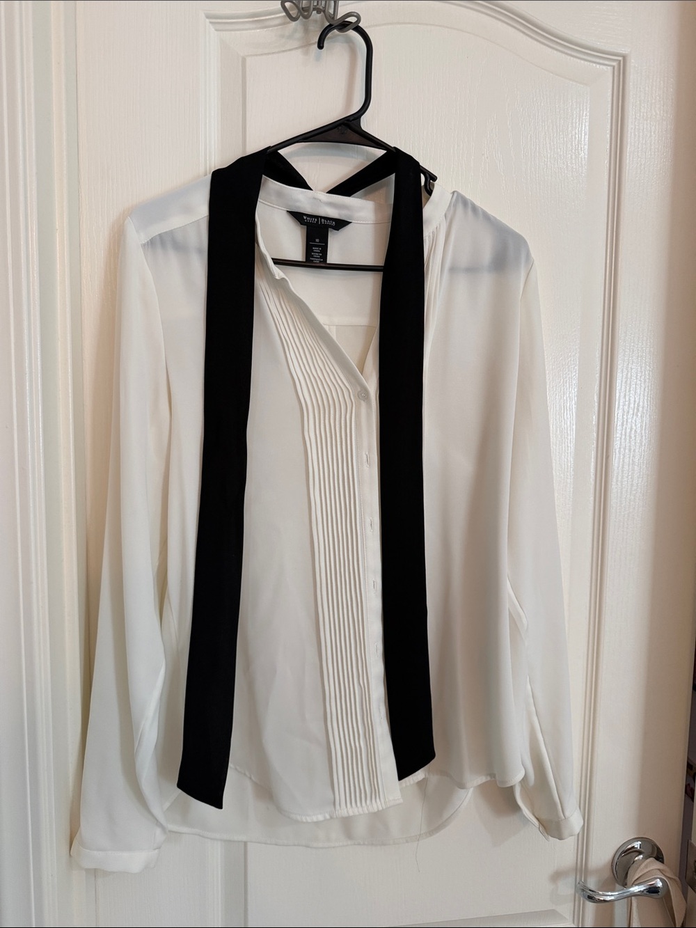 White House Black Market Pleated Front Long-Sleeve Women's Blouse